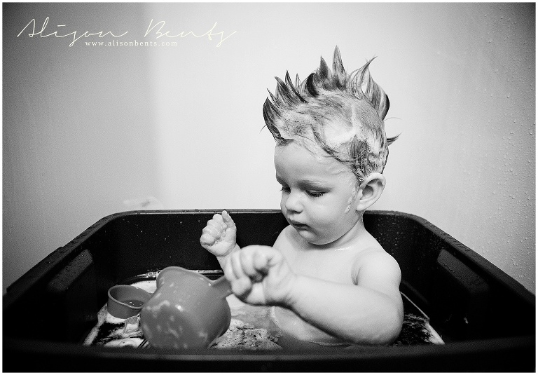 shampoo mohawk in bathtub