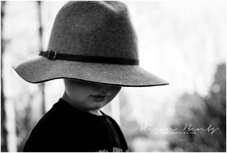 Rosemount Family Photographer | Alison Bents | mama's hat