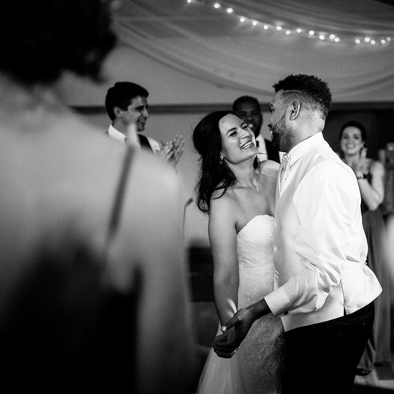 newlyweds dancing, minnesota-wedding-photographer